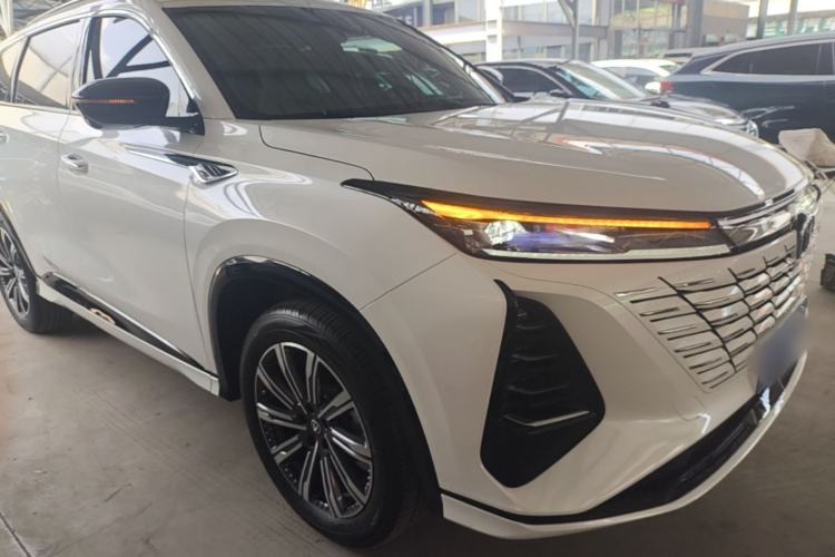 ChangAn CS75 PLUS 2024 — фото 3