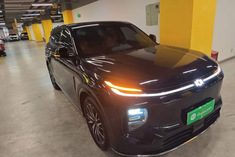 ChangAn NEVO Q07 2025 — 3