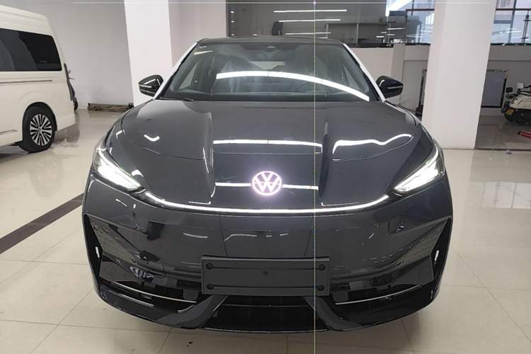 Volkswagen ID.UNYX 2025 — 2