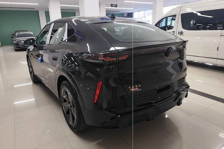 Volkswagen ID.UNYX 2025 — 4