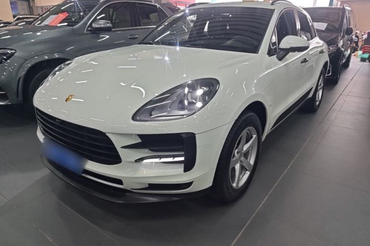 Porsche Macan 2021 — фото 1