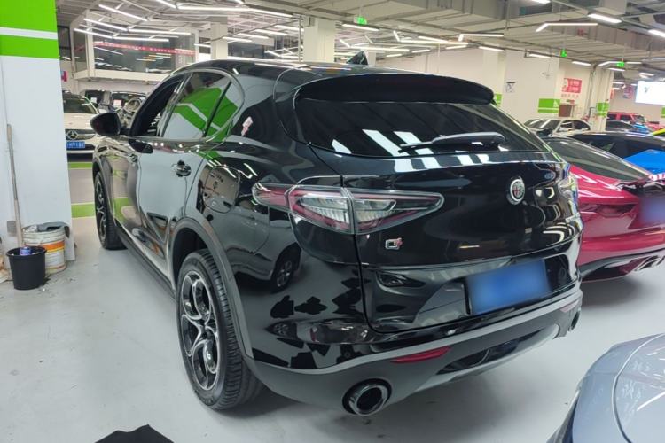 Alfa Romeo Stelvio 2024 — 4