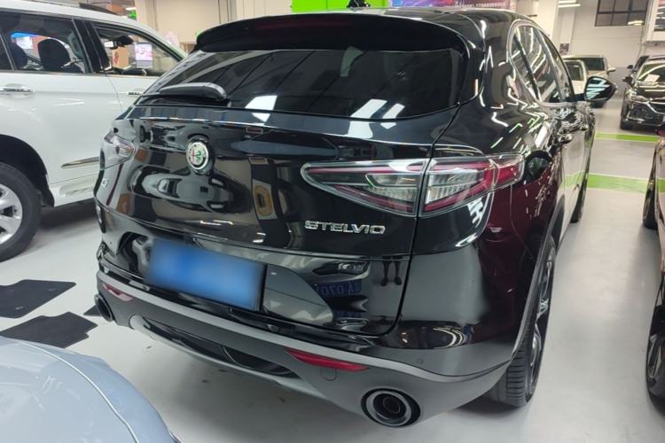 Alfa Romeo Stelvio 2024 — 5