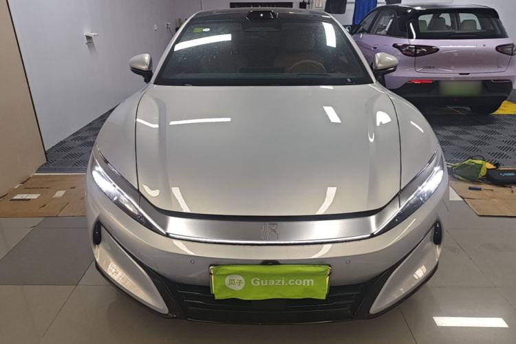 BYD Han L 2025 — 2