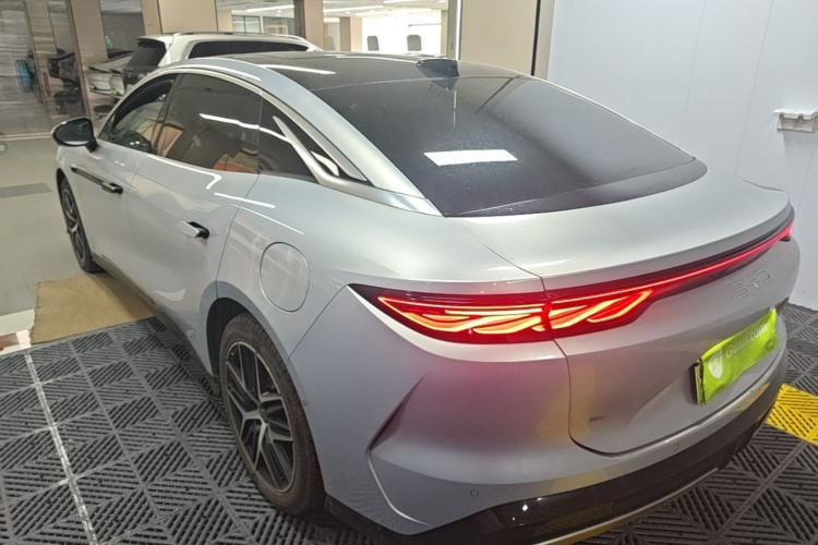 BYD Han L 2025 — 4