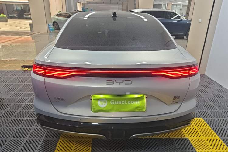 BYD Han L 2025 — 5
