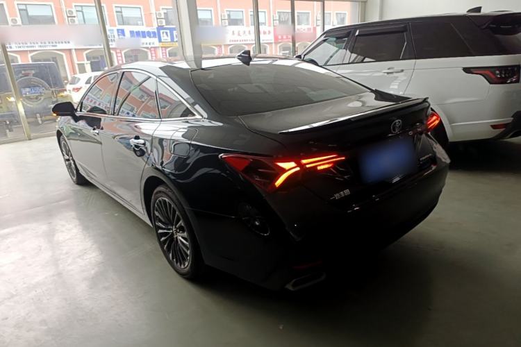 Toyota Avalon 2022 — 4