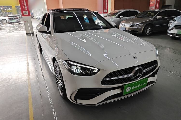 Mercedes-Benz C 260 L 2025 — 3
