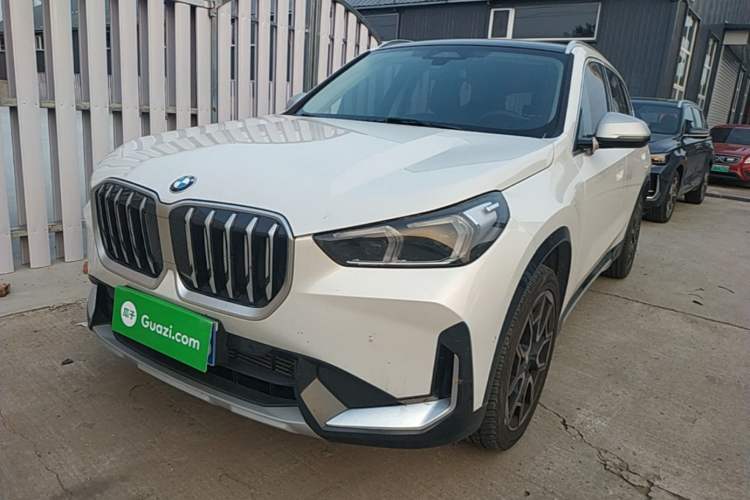 BMW X1 2023 — фото 1