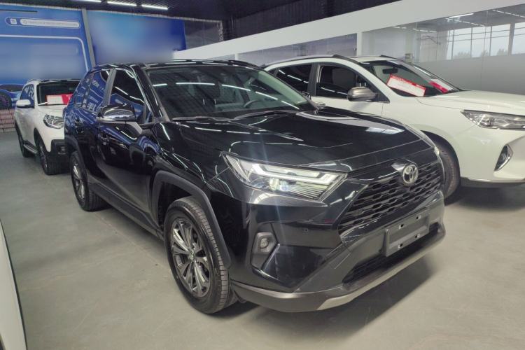 Toyota RAV4 2023 — 4