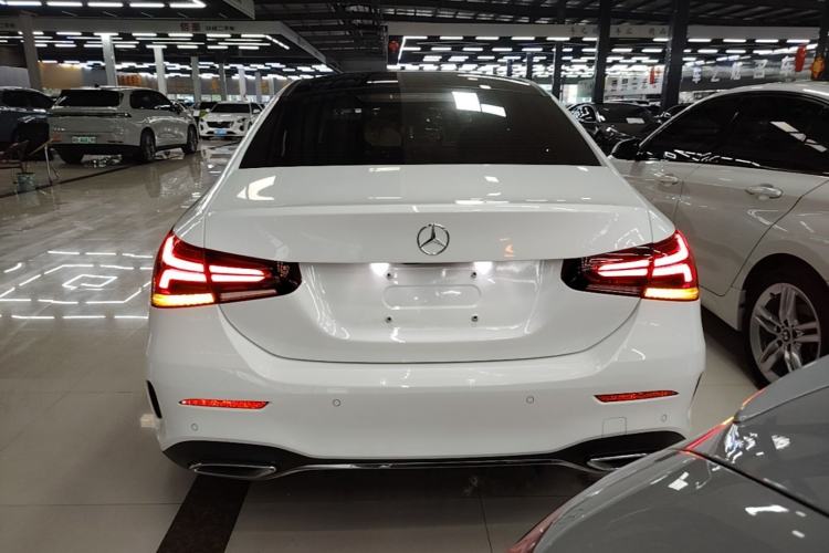 Mercedes-Benz A 200 L 2022 — фото 5
