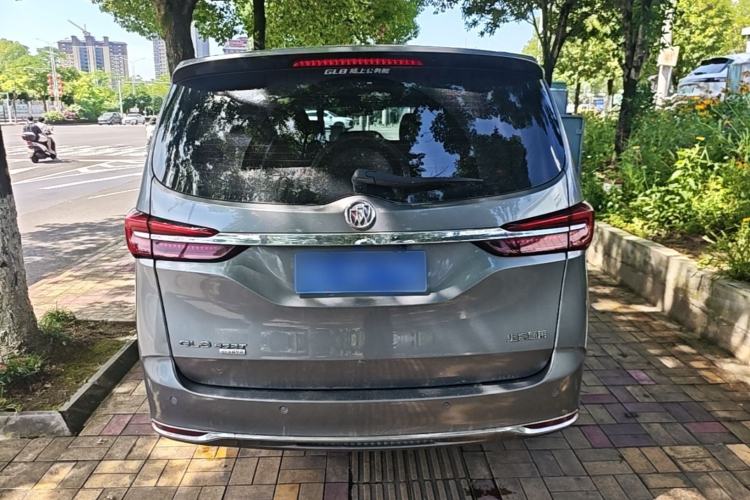 Buick GL8 2021 — 5