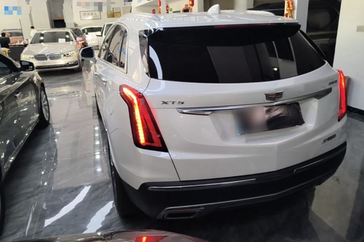Cadillac XT5 2022 — фото 4
