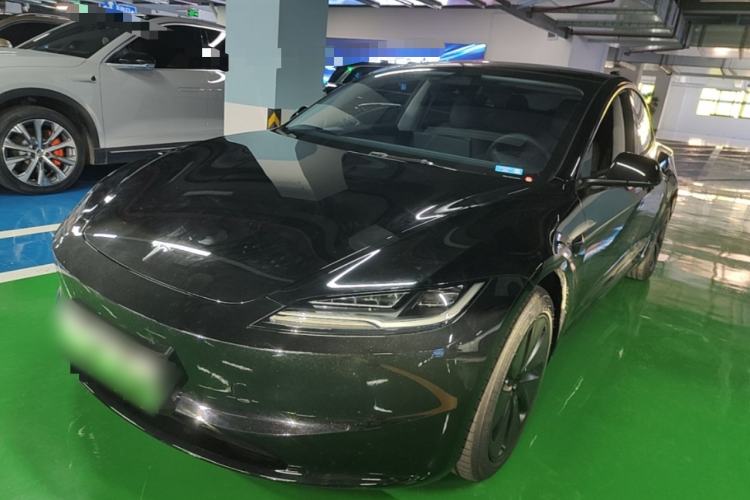 Tesla Model 3 2025 — фото 1