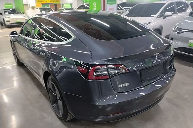 Tesla Model 3 2019 — 4