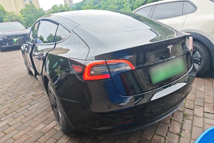 Tesla Model 3 2022 — 4