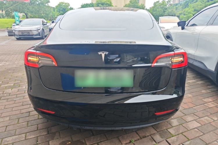 Tesla Model 3 2022 — 5