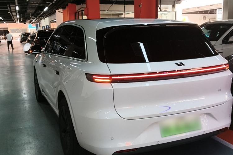 Li Auto L6 2024 — 4