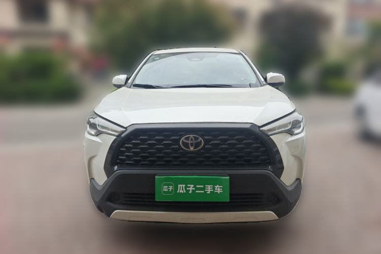 Toyota Corolla Cross 2023 — фото 2