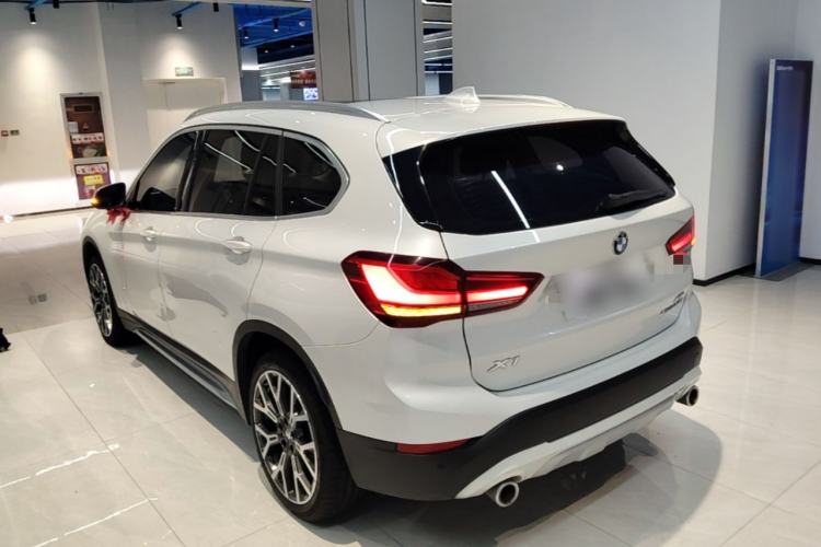 BMW X1 2022 — фото 4