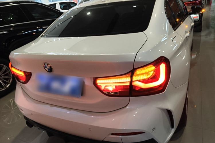 BMW 120i 2021 — 5