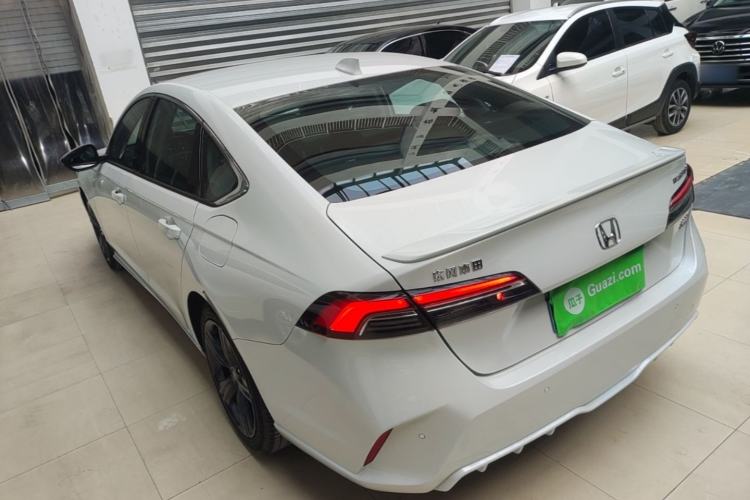 Honda Accord 2024 — 4