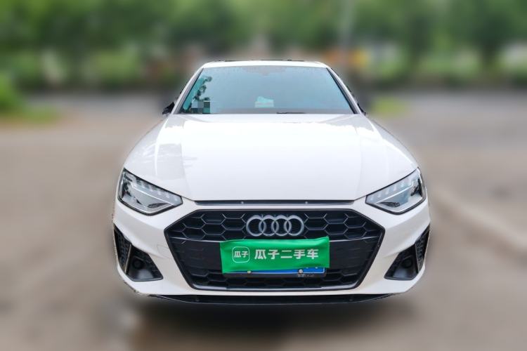 Audi A4 2022 — 2