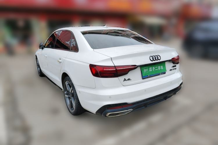 Audi A4 2022 — 4