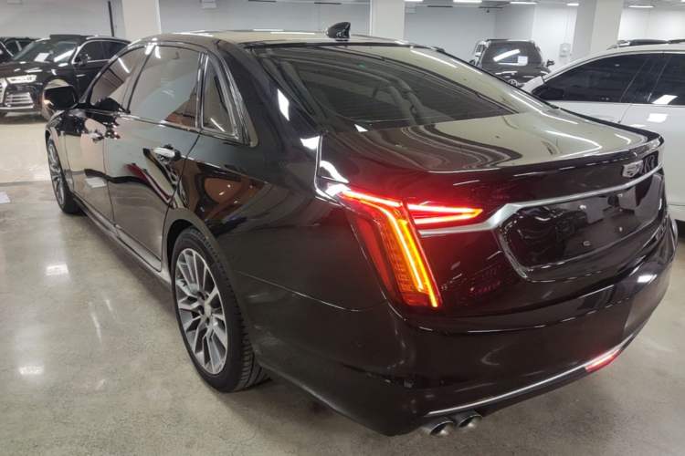 Cadillac ct6 2022 — 4
