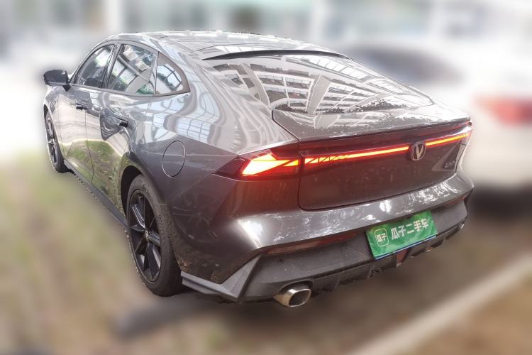 ChangAn UNI-V 2022 — 4