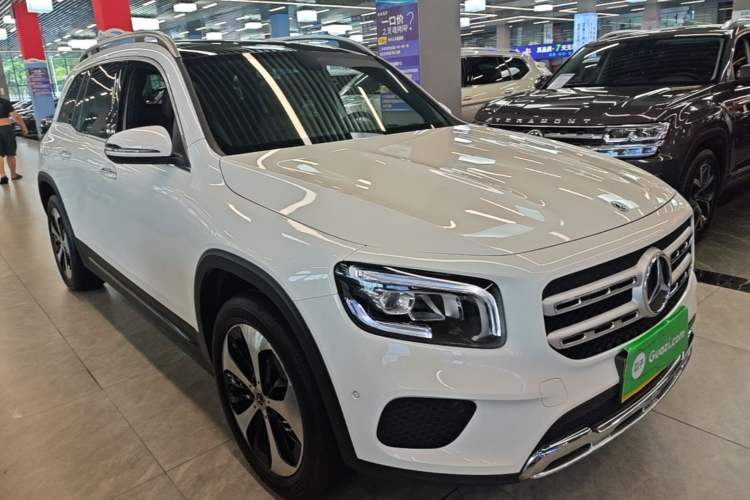 Mercedes-Benz GLB 220 2023 — 3
