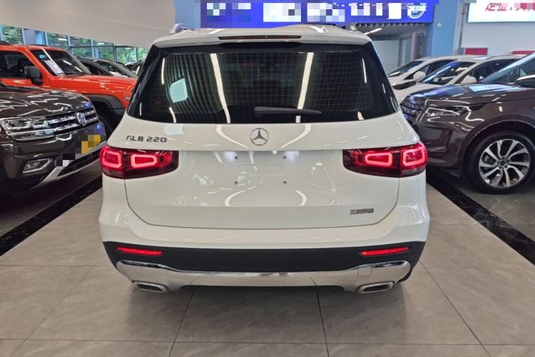 Mercedes-Benz GLB 220 2023 — 5