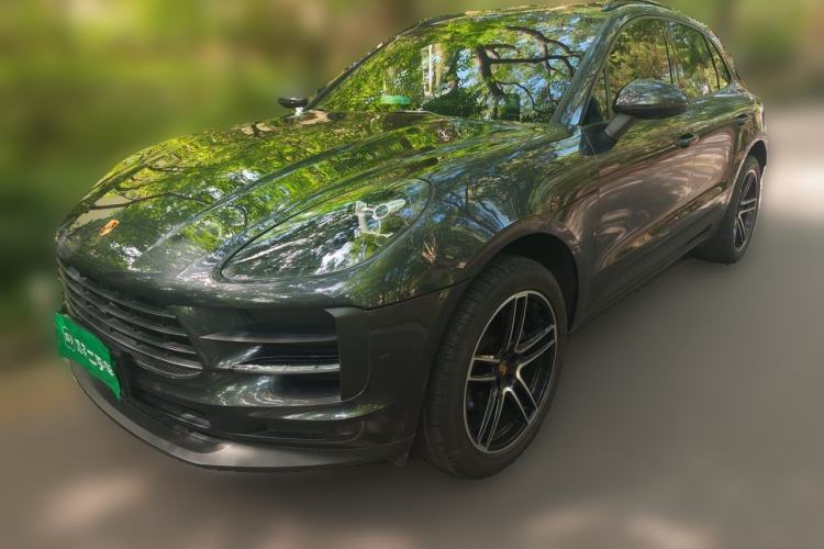 Porsche Macan 2020 — фото 1