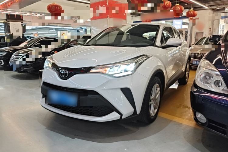 Toyota C-HR 2021 — фото 1