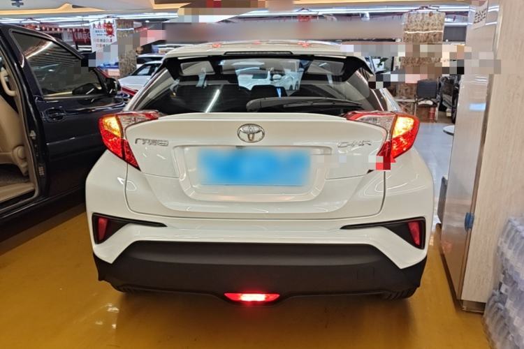 Toyota C-HR 2021 — фото 5