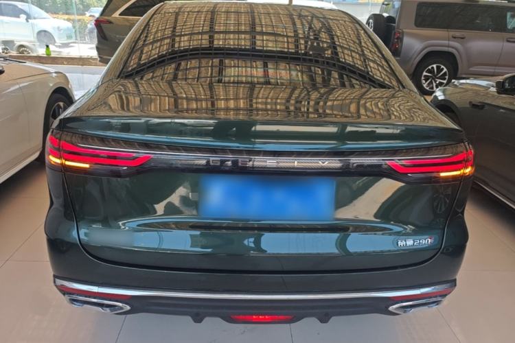Geely Emgrand 2026 — 5
