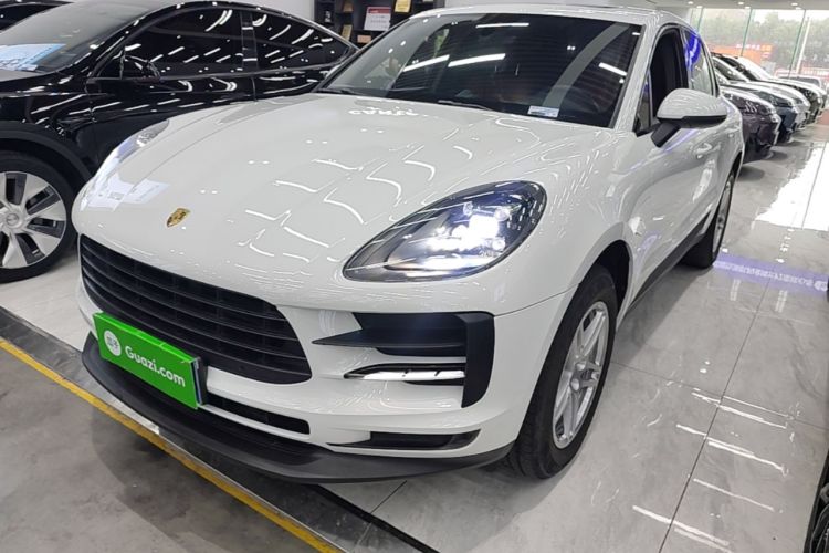 Porsche Macan 2021 — фото 1