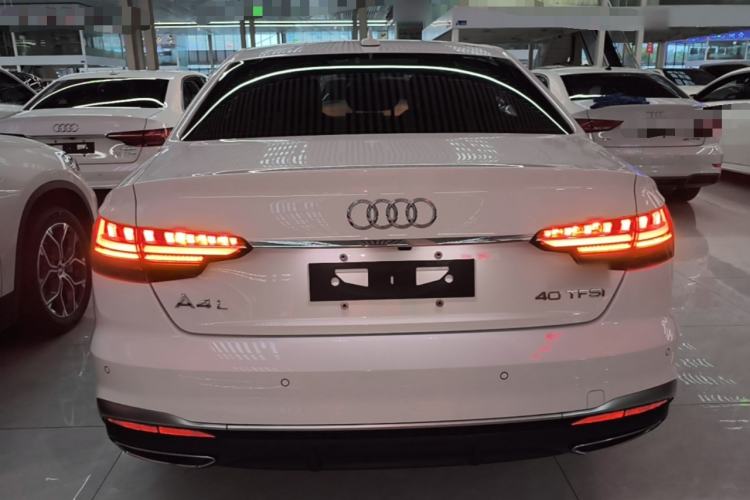Audi A4 2022 — фото 5