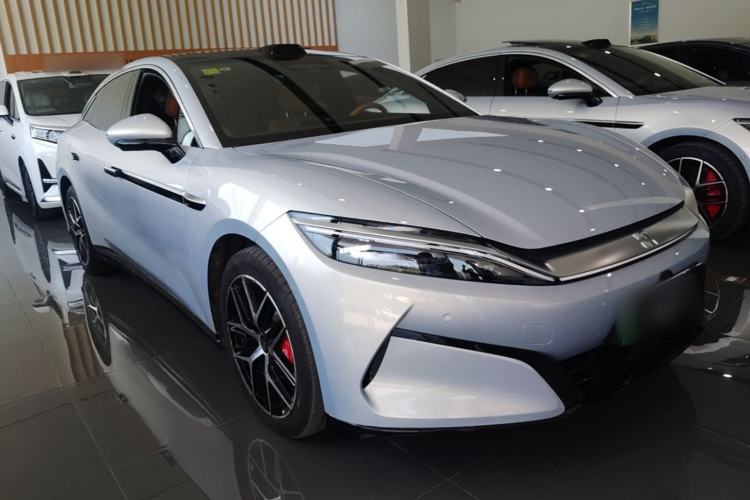 BYD Han L 2025 — 3
