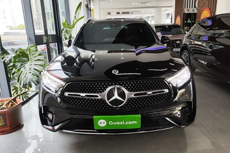 Mercedes-Benz GLC 260 L 2023 — 2