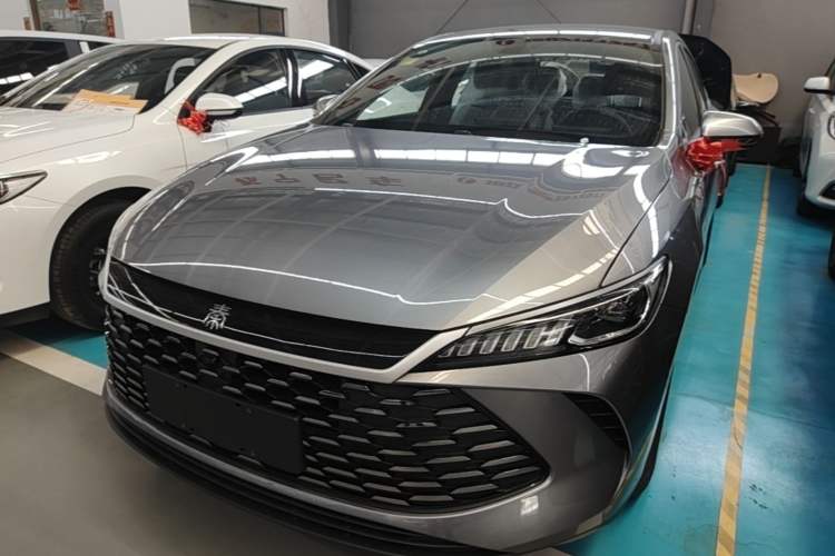 BYD Qin Plus 2025 — фото 1