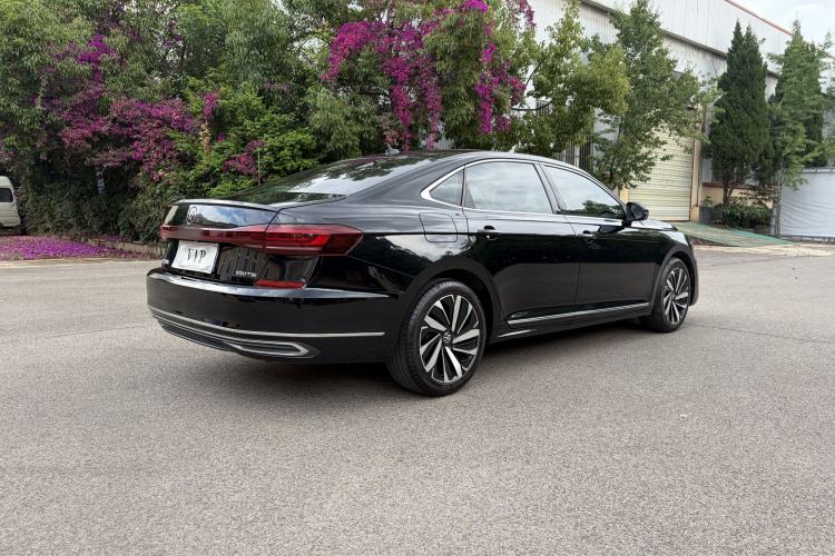 Volkswagen Passat 2022 — фото 4