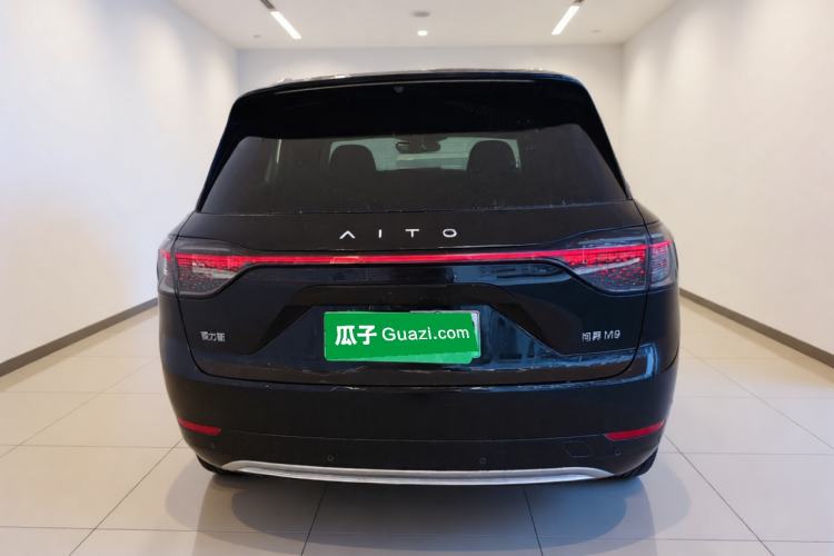 AITO M9 2024 — 5