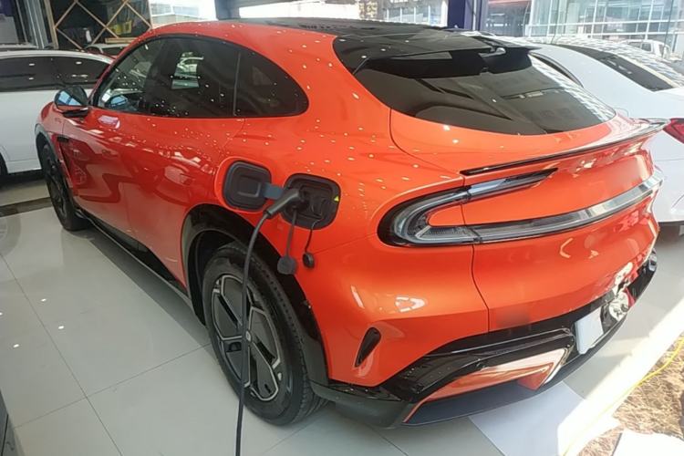 Xiaomi Auto YU7 2025 — фото 4