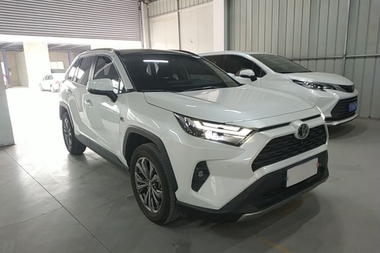 Toyota RAV4 2023 — 3