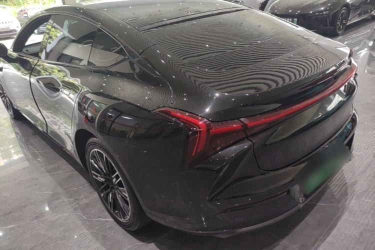 Neta S 2024 — 4