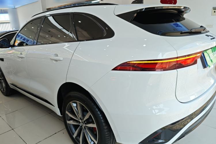 Jaguar f pace 2024 — фото 4