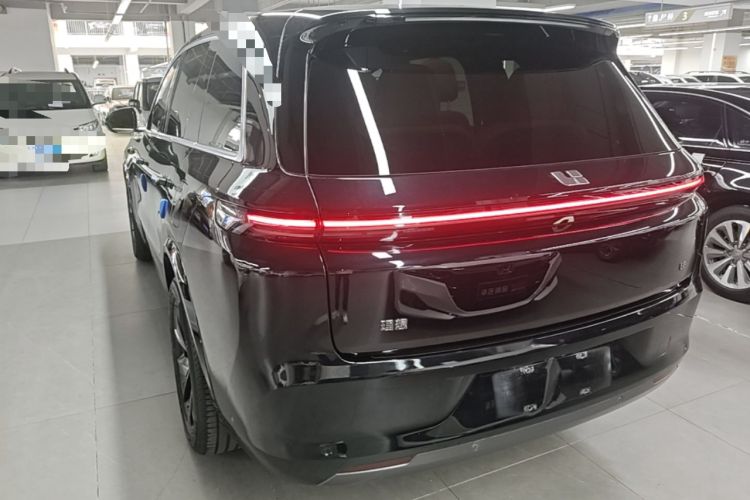 Li Auto L8 2023 — 4