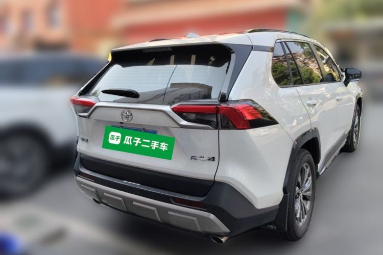 Toyota RAV4 2024 — фото 5