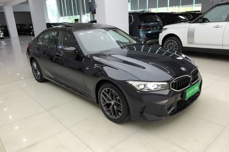 BMW 330Li 2025 — 3